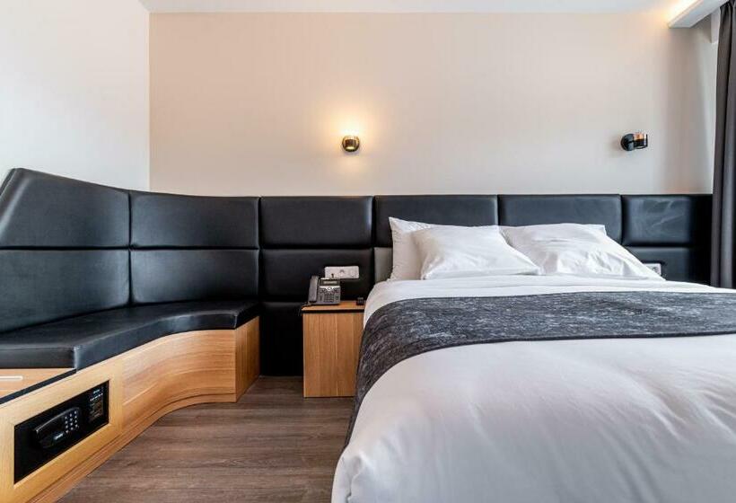 בית מלון כפרי Woods  Genevethoiry