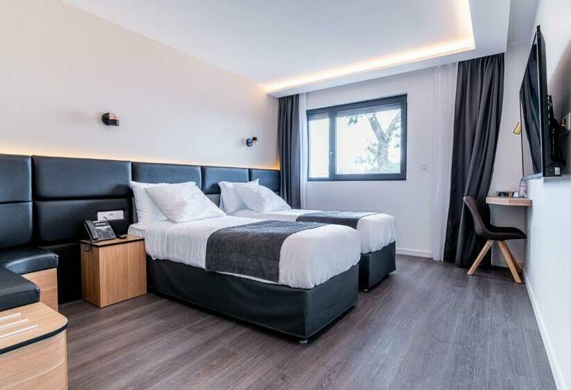 בית מלון כפרי Woods  Genevethoiry