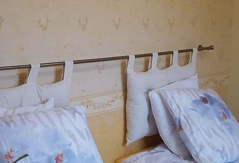 ペンション Camden House