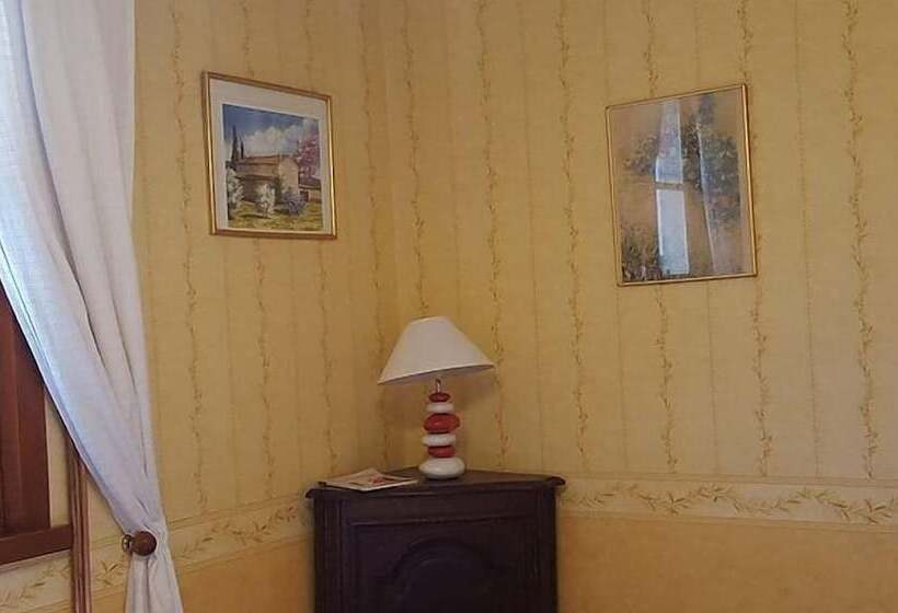 ペンション Camden House