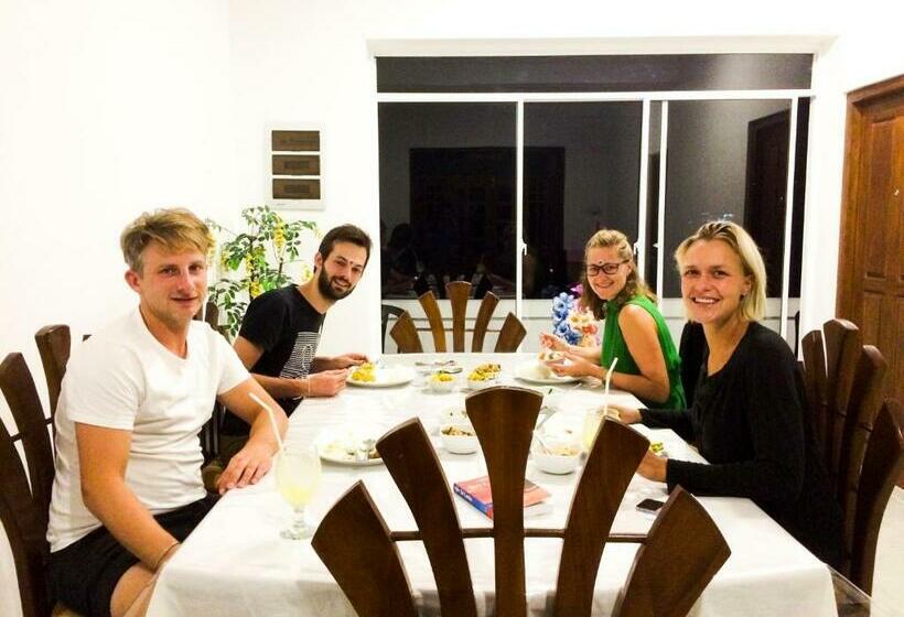 Пансион Heaven Hills Guest House