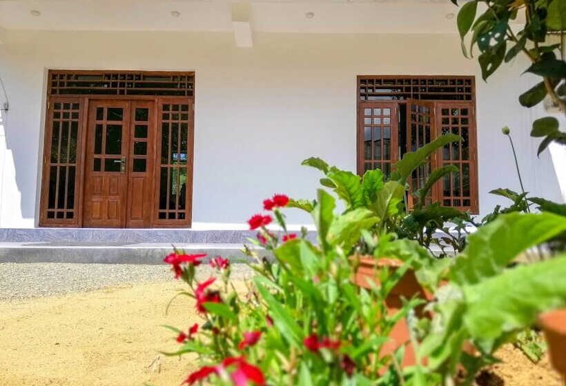 Пансион Heaven Hills Guest House