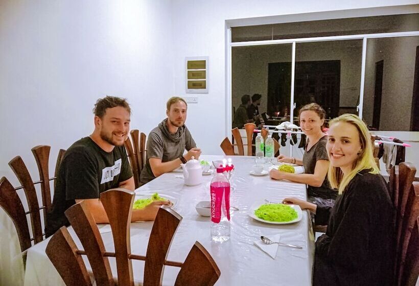 Пансион Heaven Hills Guest House