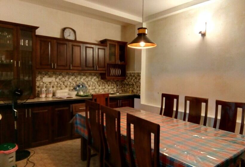 Пансион Kin Rock Bungalow