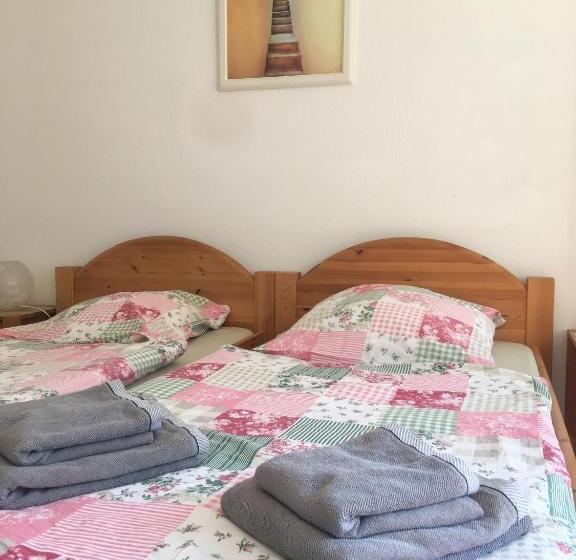 بنسيون Landhof Potsdam