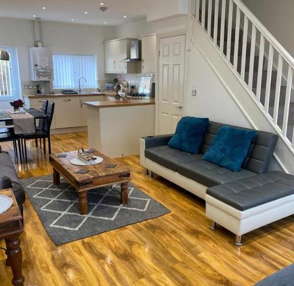 פנסיון Parliament