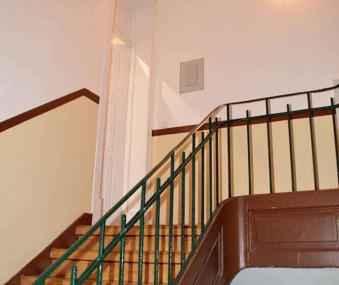 ペンション Rooms Fado