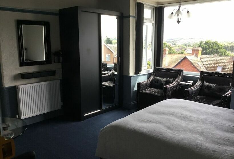 פנסיון Southcroft