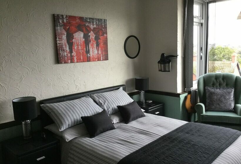 بنسيون Southcroft