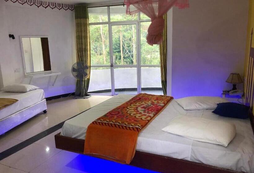 Пансион White House Adam`s Peak