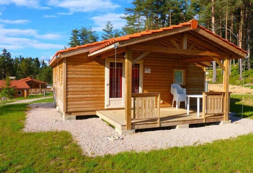 منتجع Les Chalets Du Hautforez