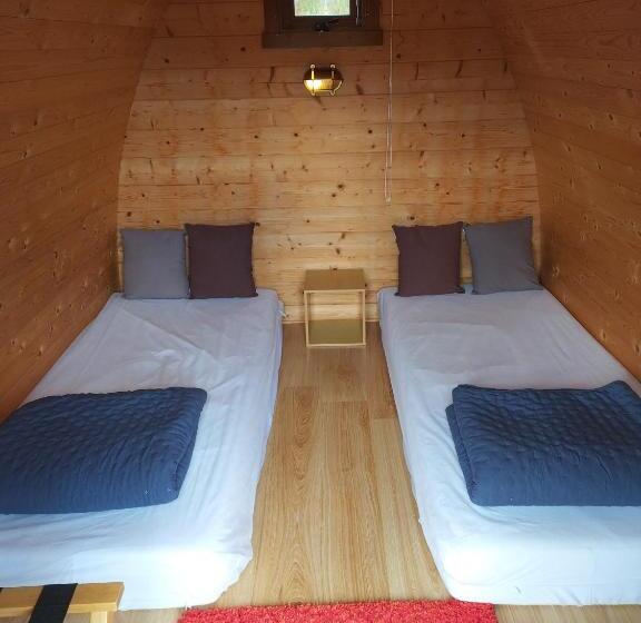 리조트 Les Chalets Du Hautforez