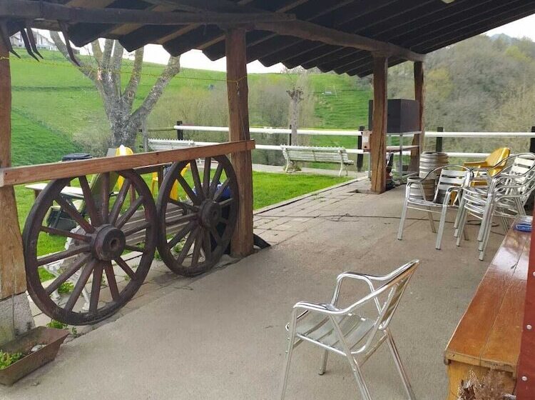 Alarpe Aterpetxea   Hostel