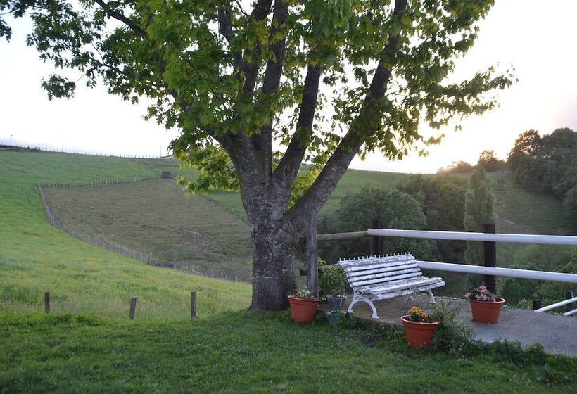 Alarpe Aterpetxea   Hostel