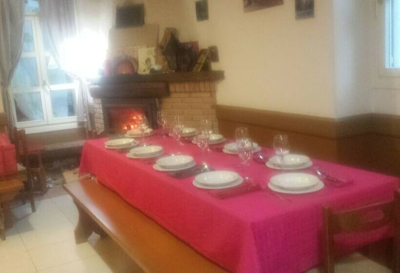 Lizarrusti Parketxea   Hostel