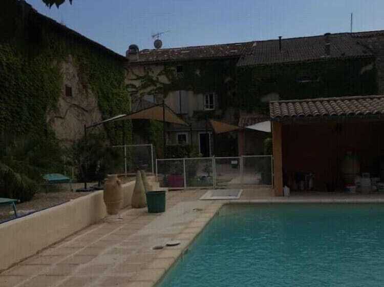 مبيت وإفطار Le Cheval Blanc