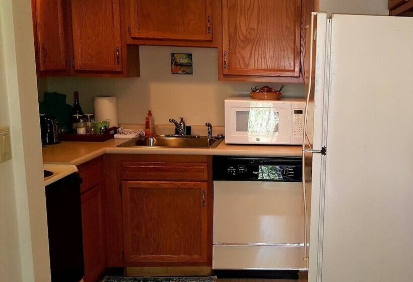 Heartland Country Resort & Lodge