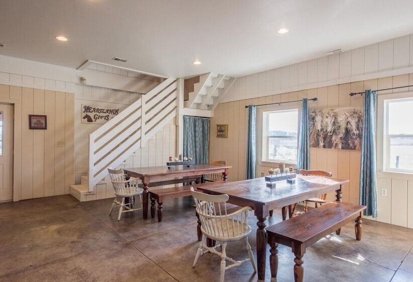 Heartland Country Resort & Lodge