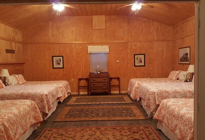 Heartland Country Resort & Lodge