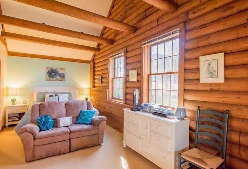 Heartland Country Resort & Lodge