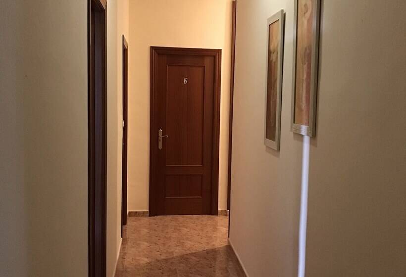 Hostal Restaurante Marino