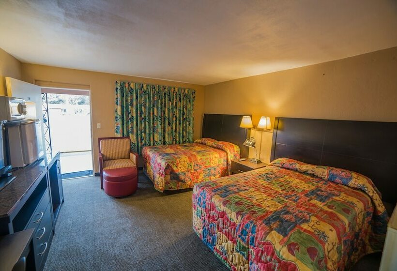 فندق على الطريق Deluxe Inn