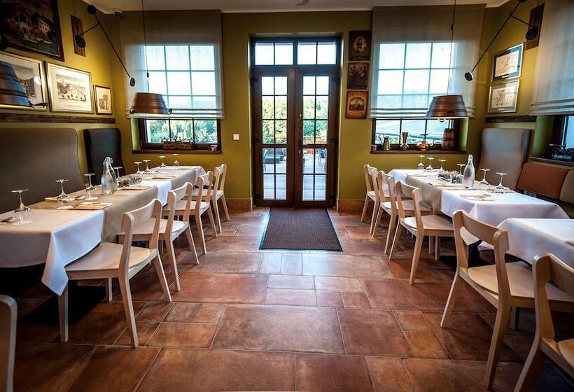 פנסיון Akademia Kuraszkow