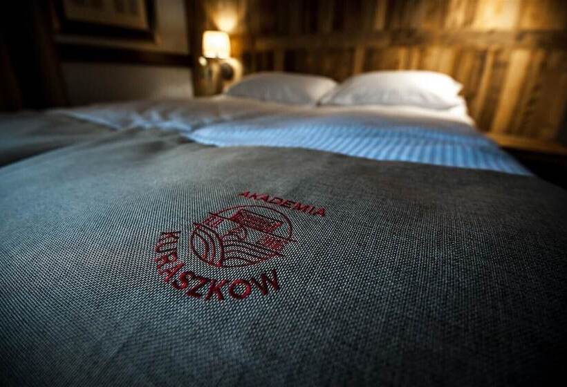 פנסיון Akademia Kuraszkow