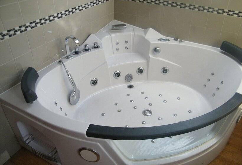 민박 Chambres D Hotes Chateau De Damigny