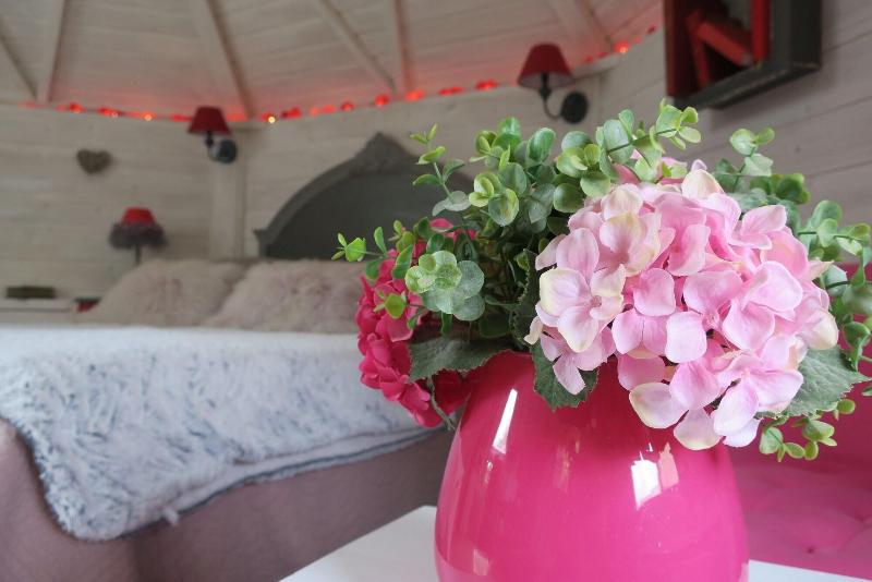 ベッドアンドブレックファースト Hebergement Insolite La Naomath