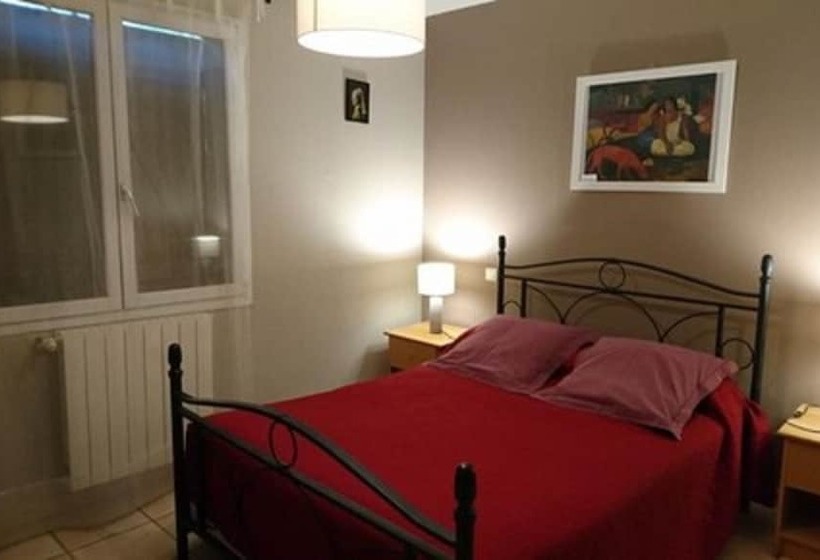 مبيت وإفطار Le Relais Des Faïsses