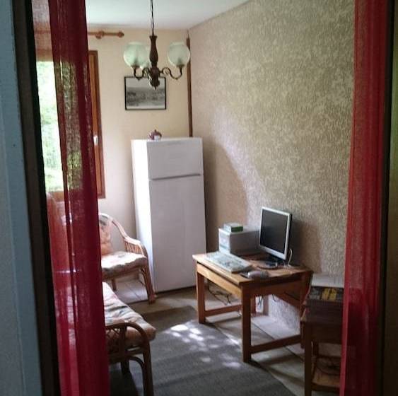 مبيت وإفطار Le Relais Des Faïsses