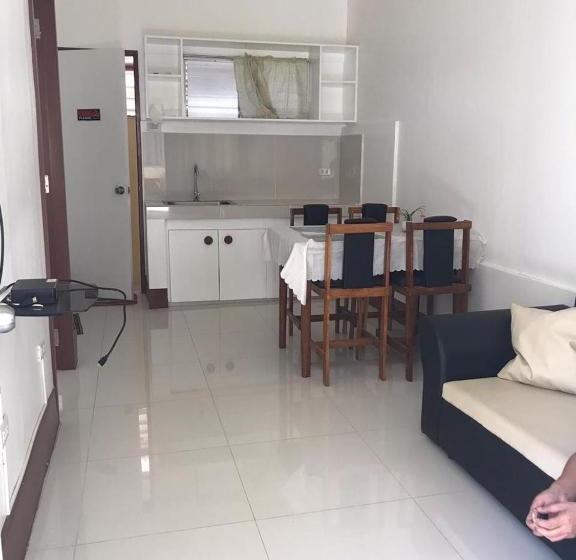 旅馆 Commodore’s Inn