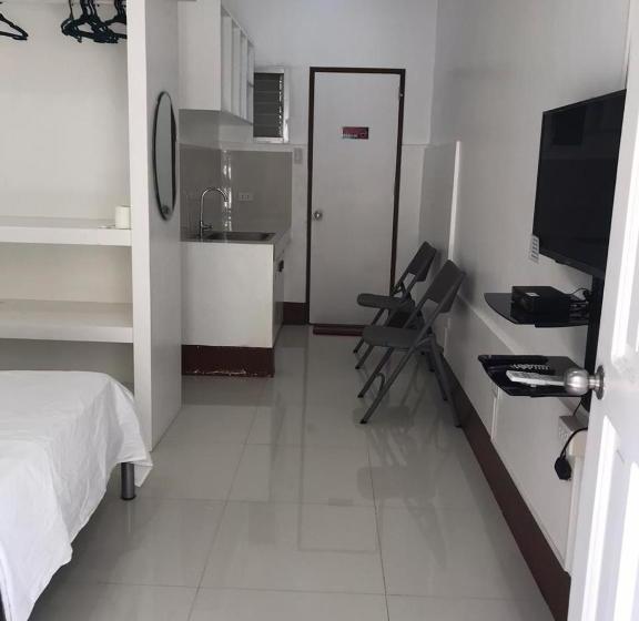 旅馆 Commodore’s Inn