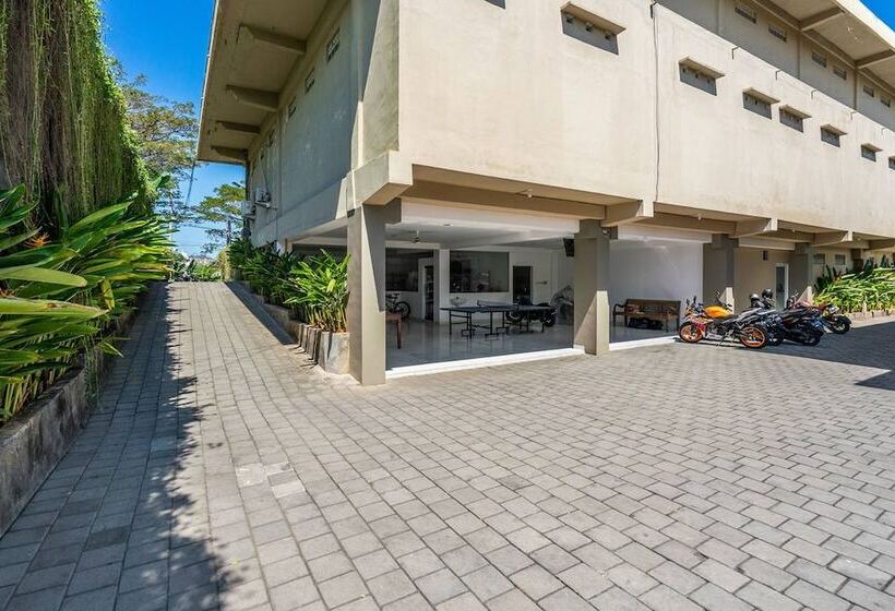 호텔 Ganandra Stay Denpasar