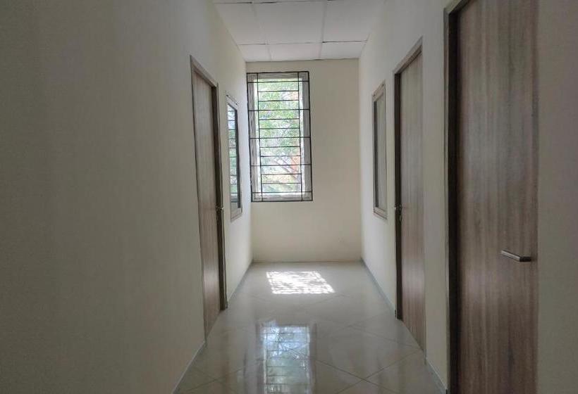 ホテル Oyo 3364 Batam One Guesthouse