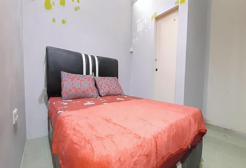 Отель Oyo 3414 Gurita Residence Syariah