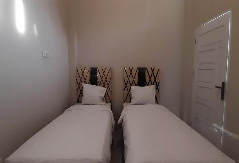 Отель Oyo 3414 Gurita Residence Syariah