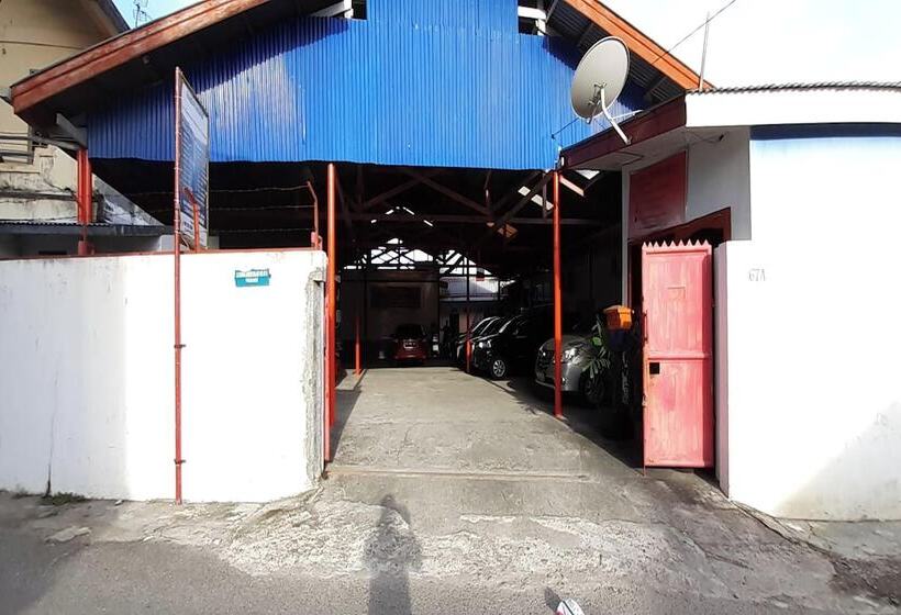 Отель Oyo 3414 Gurita Residence Syariah