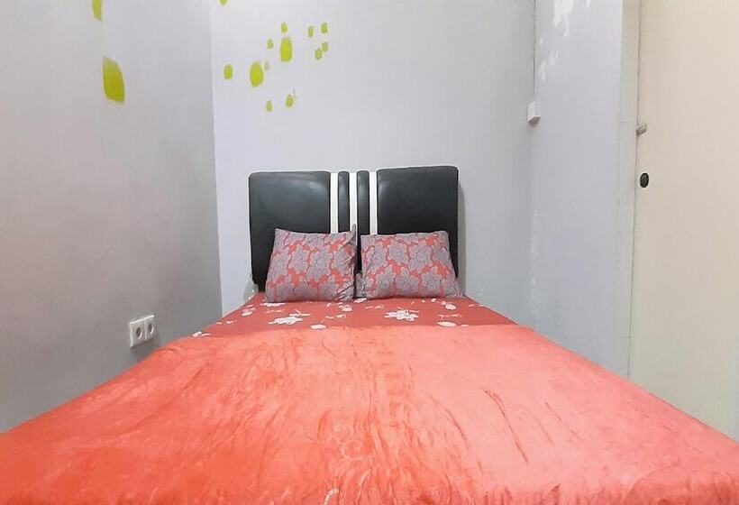 Отель Oyo 3414 Gurita Residence Syariah