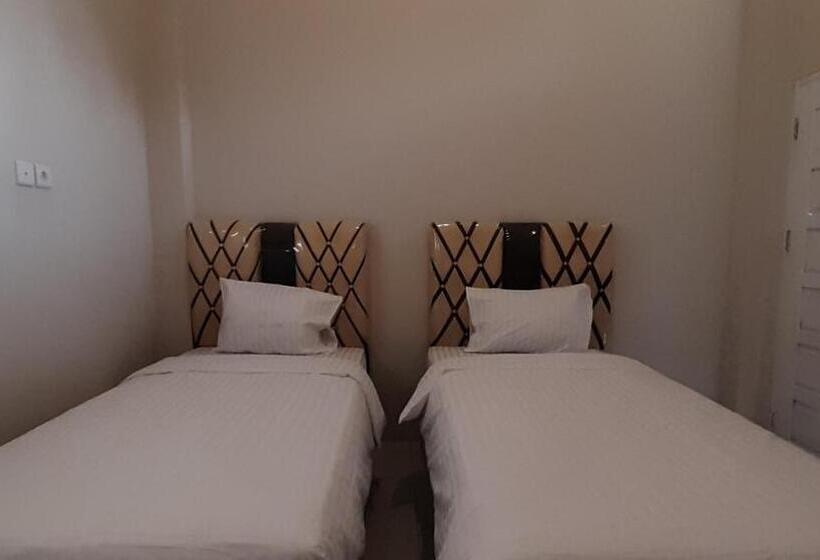 Отель Oyo 3414 Gurita Residence Syariah