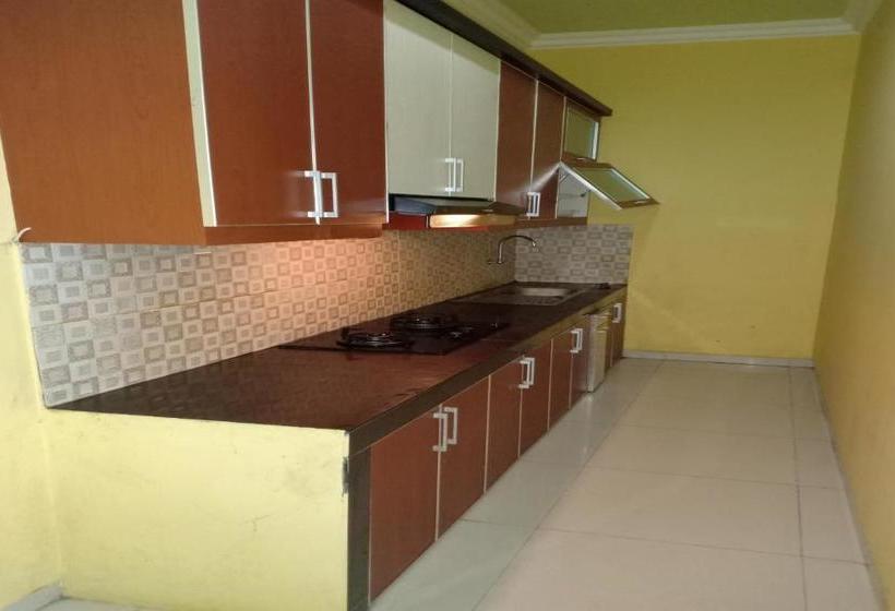 בית מלון כפרי Oyo 3516 Kinawa Family Homestay