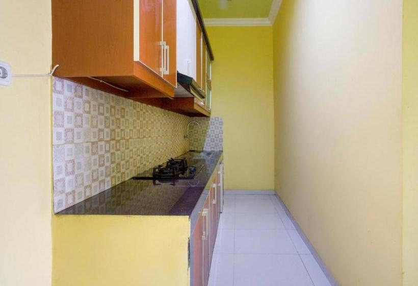 בית מלון כפרי Oyo 3516 Kinawa Family Homestay