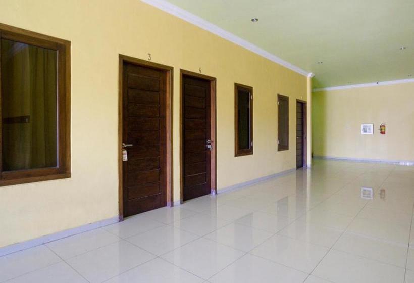 בית מלון כפרי Oyo 3516 Kinawa Family Homestay