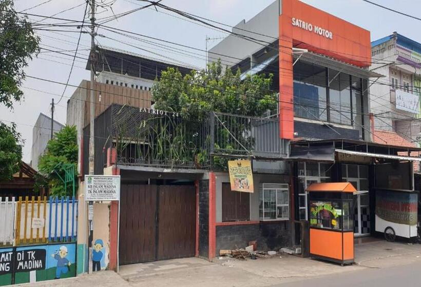 호텔 Safaraz Garden Near Galaxy Bekasi Mitra Reddoorz