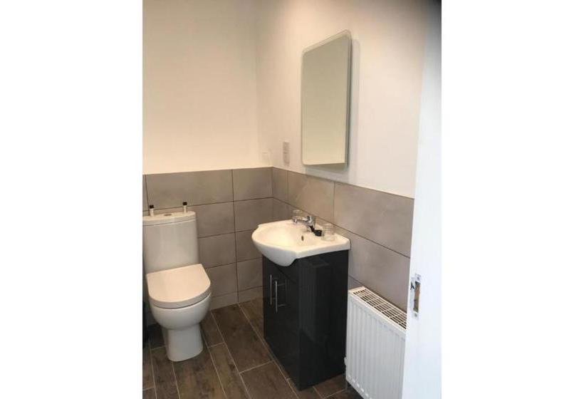 Отель The Linen House