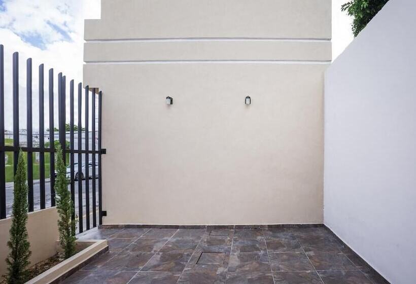 בית מלון כפרי Woo Rooms