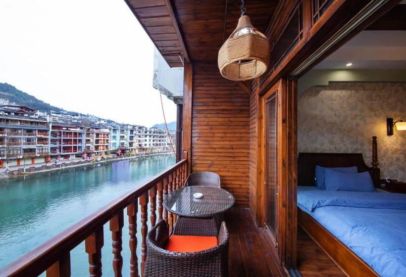 بنسيون Flower Time Inn