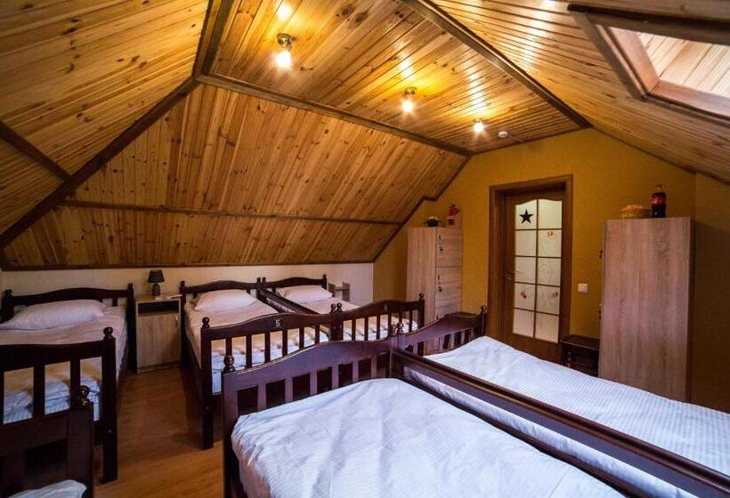 هاستل Hollywood