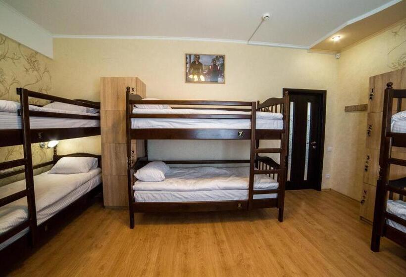 هاستل Hollywood